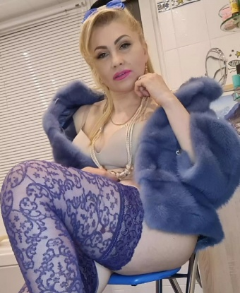 Полина